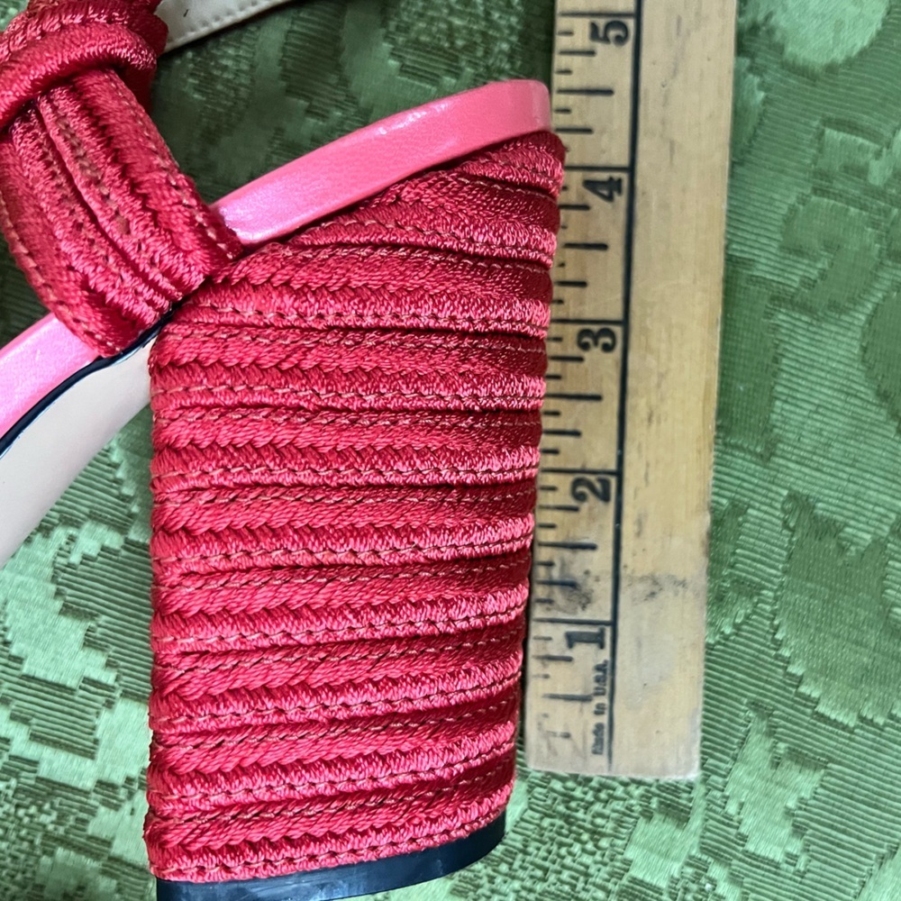CAbi Tiptoe Heel Sandals 9M
Red Open Toe Rope Trim - Picture 8 of 9